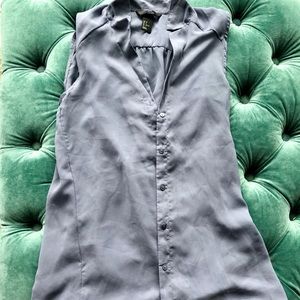 H&M gray sleeveless shirt